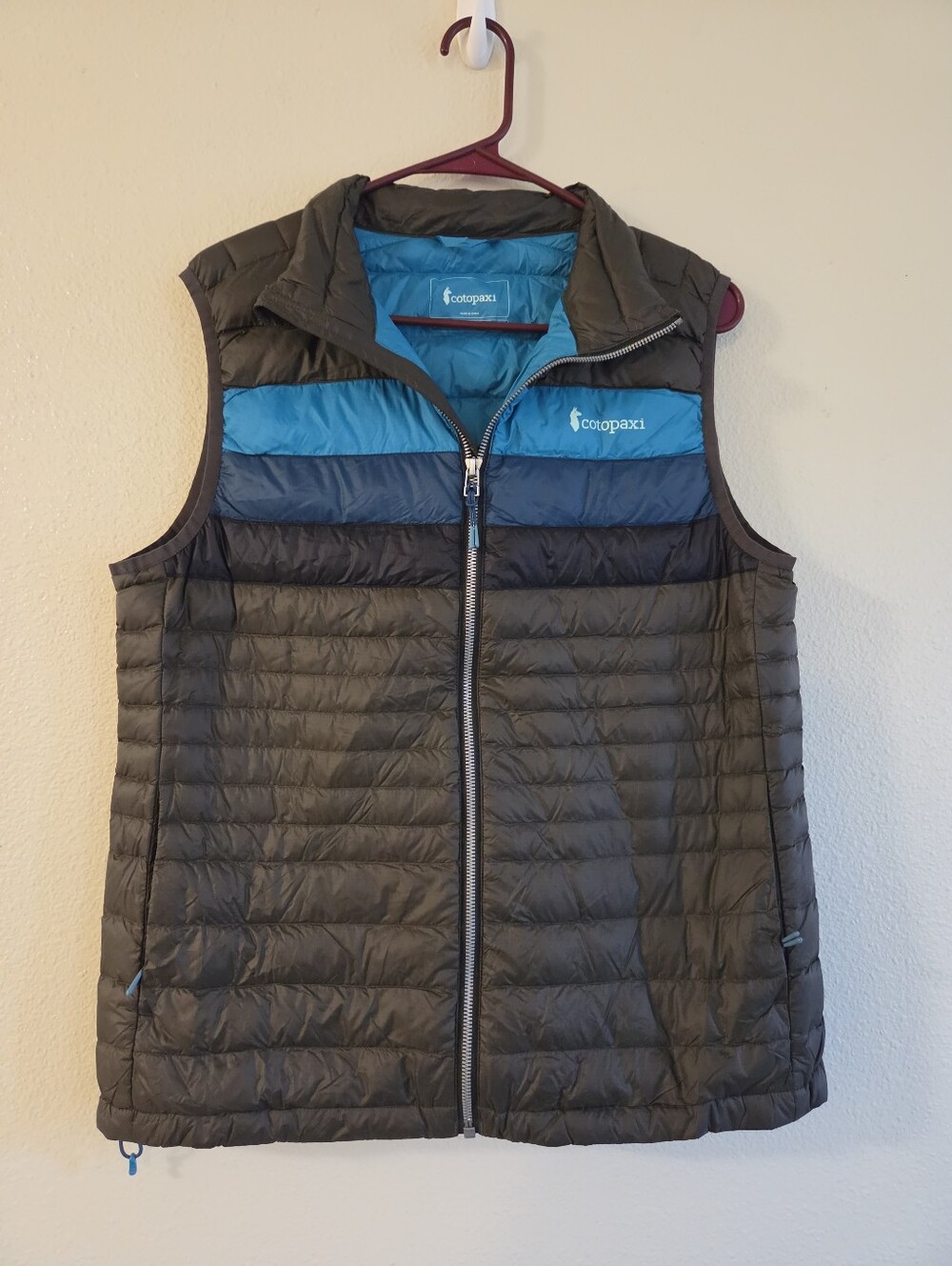 NWOT WOMENS COTOPAXI FUEGO VEST, SIZE L - Picture 2 of 4
